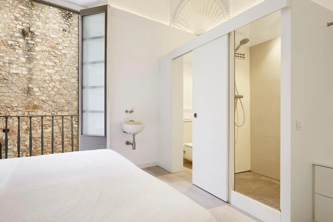 Canvas Apartments & Lofts Girona 0*,